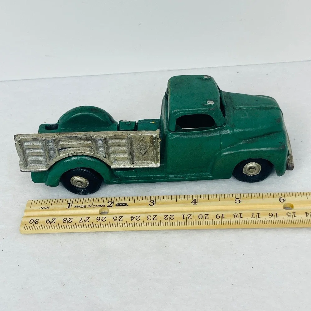Vintage Green Cast Iron Pickup Truck Toy Stake Side Bed Collectible 6 Inch